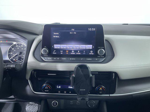 Photo of 2022 Scarlet Ember Tintcoat Nissan Rogue