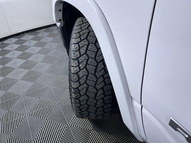 Photo of 2020 Bright White Clearcoat RAM 1500