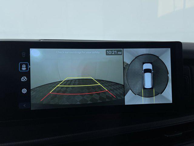 Photo of 2025 Phantom Black Hyundai SANTA FE HEV