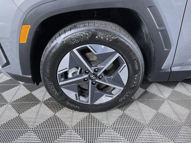 Photo of 2025 Hampton Gray Hyundai TUCSON