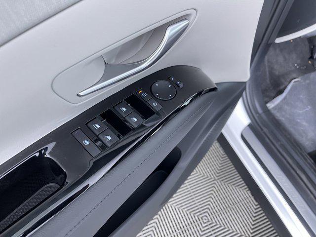 Photo of 2025 Serenity White Pearl Hyundai TUCSON