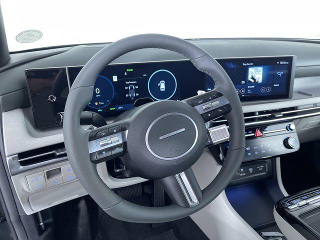 Photo of 2025 Amazon Gray Hyundai TUCSON Hybrid