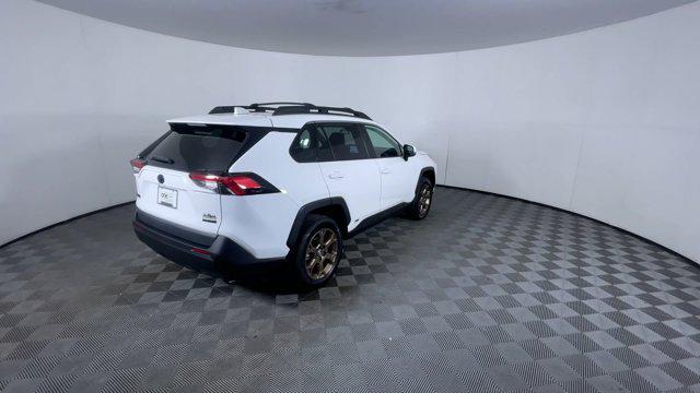 Photo of 2023 Ice Cap Toyota RAV4 Hybrid