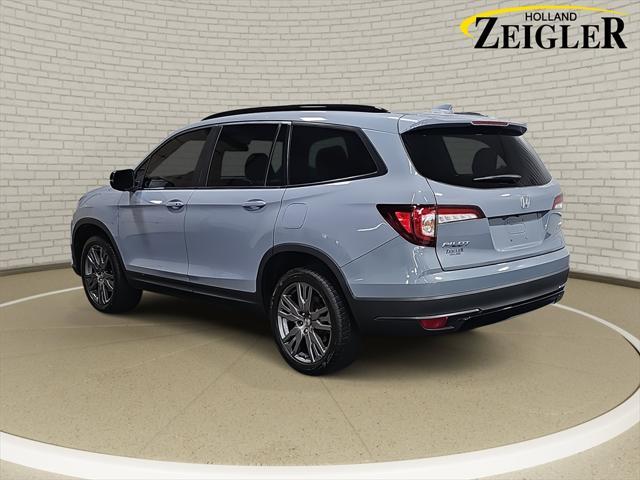 Photo of 2022 Obsidian Blue Pearl Honda Pilot