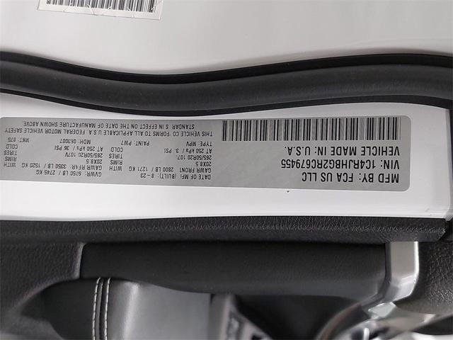 Photo of 2024 Bright White Clearcoat Jeep Grand Cherokee