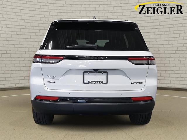Photo of 2024 Bright White Clearcoat Jeep Grand Cherokee