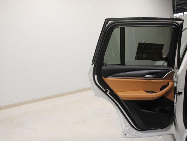 Photo of 2022 Alpine White BMW X3