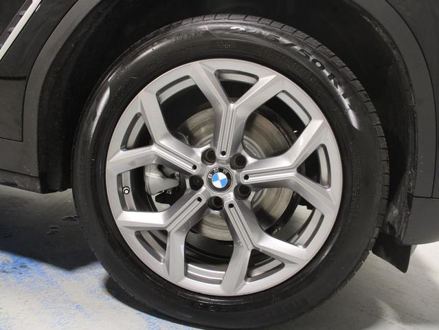 Photo of 2022 Jet Black BMW X3