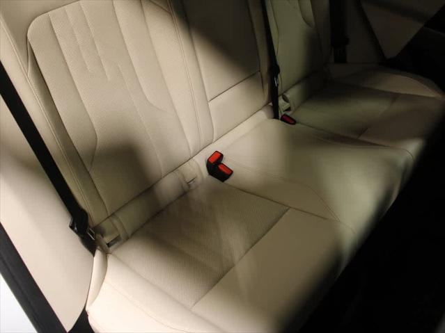 Photo of 2025 Alpine White BMW X3
