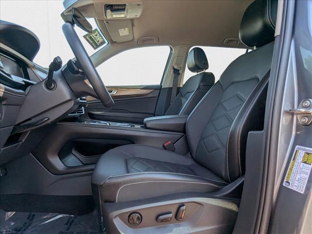 Photo of 2024 Platinum Gray Metallic Volkswagen Atlas