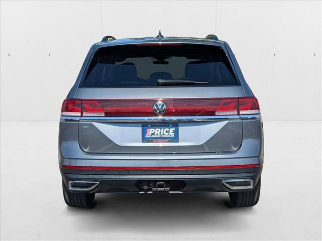 Photo of 2024 Platinum Gray Metallic Volkswagen Atlas