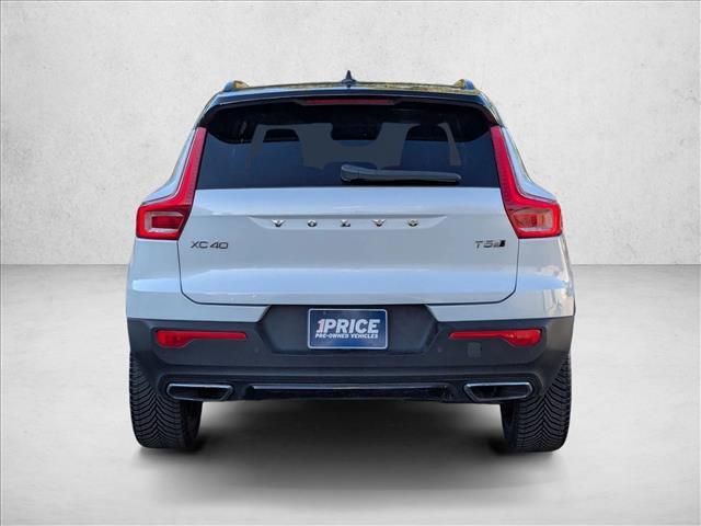 Photo of 2020 Crystal White Metallic Volvo XC40