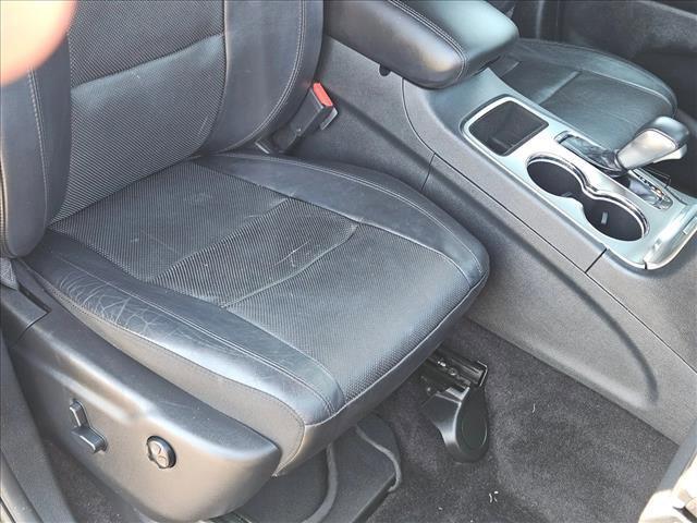 Photo of 2018 Diamond Black Crystal Pearlcoat Jeep Grand Cherokee