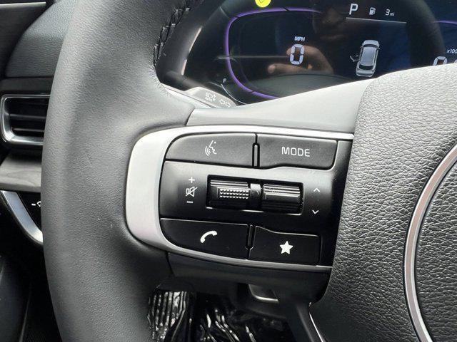 Photo of 2025 Glacial White Pearl Kia Sportage