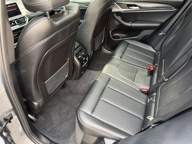 Photo of 2023 Gray Metallic BMW X3