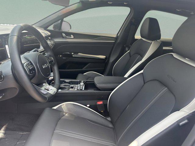 Photo of 2025 Wolf Gray Kia K5