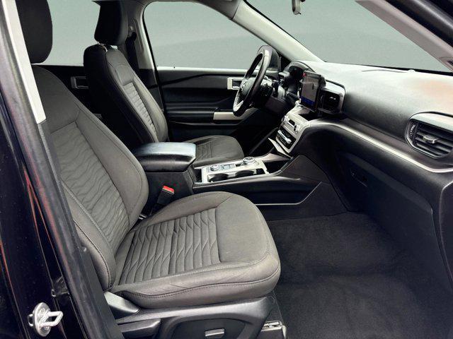 Photo of 2021 Agate Black Metallic Ford Explorer