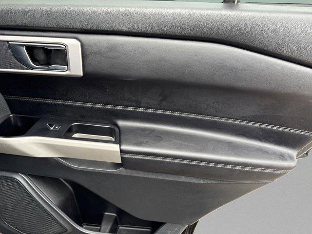 Photo of 2021 Agate Black Metallic Ford Explorer