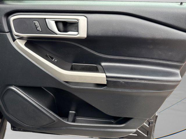 Photo of 2021 Agate Black Metallic Ford Explorer