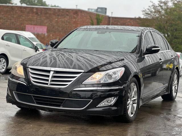 Photo of 2012 BLK Hyundai Genesis