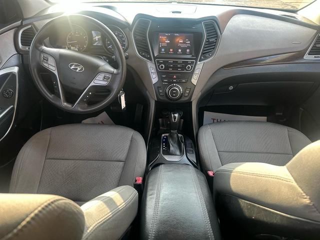 Photo of 2017 GRAY Hyundai Santa Fe Sport