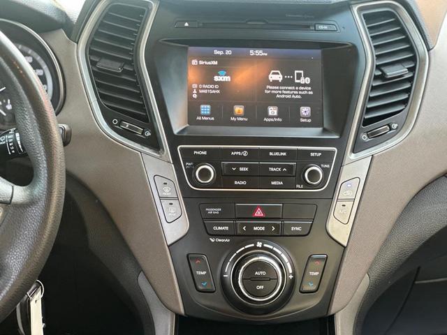 Photo of 2017 GRAY Hyundai Santa Fe Sport
