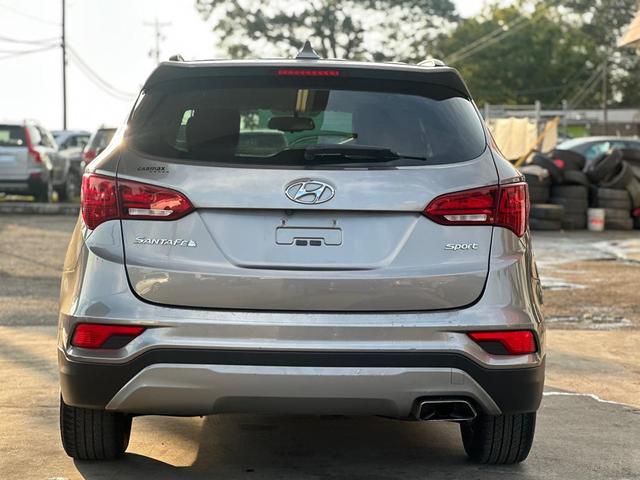 Photo of 2017 GRAY Hyundai Santa Fe Sport