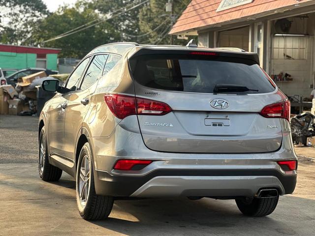 Photo of 2017 GRAY Hyundai Santa Fe Sport