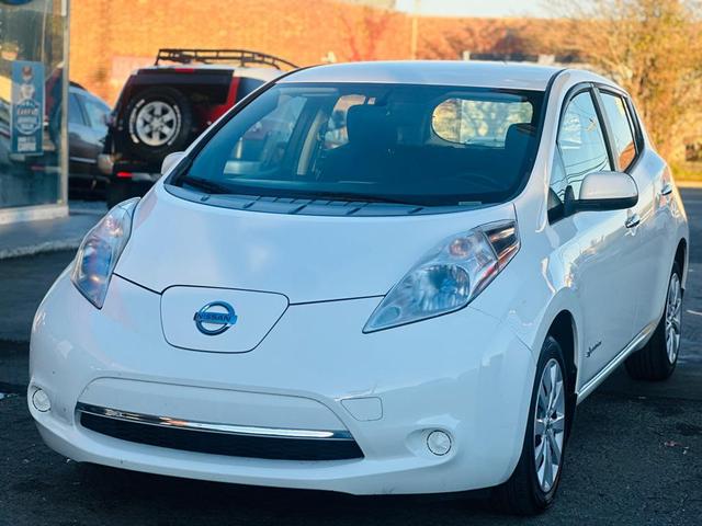 Photo of 2013 WHT Nissan Leaf