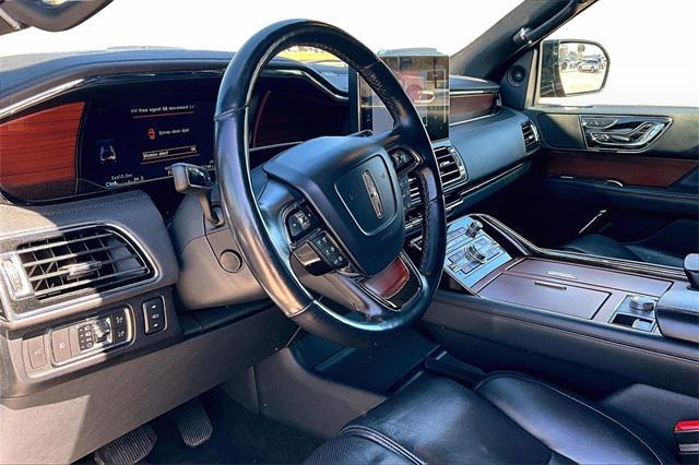 Photo of 2022 Black Metallic Lincoln Navigator