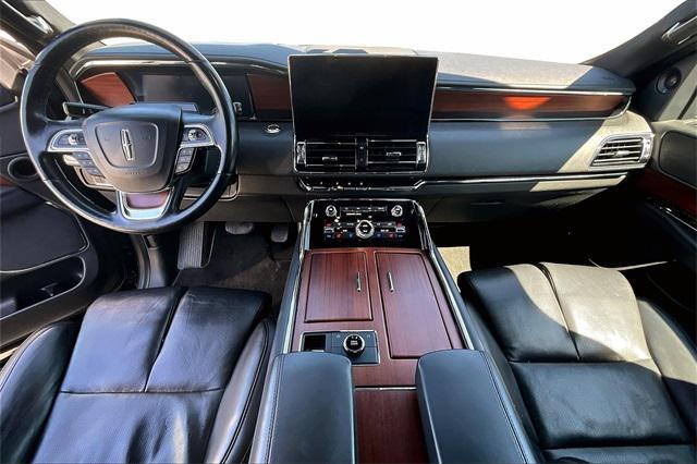 Photo of 2022 Black Metallic Lincoln Navigator