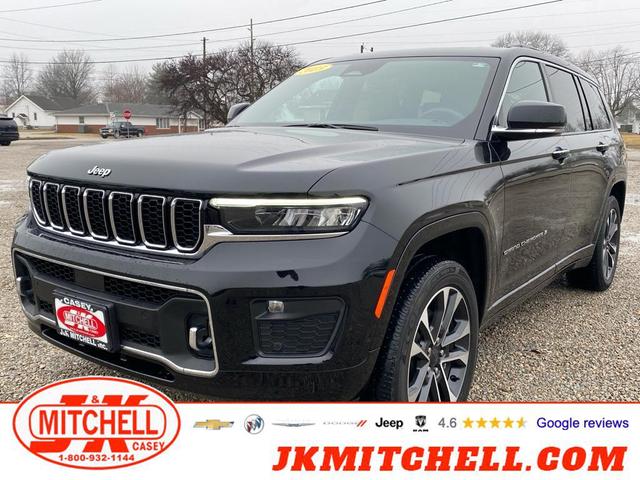 Photo of 2023 Diamond Black Crystal Pearlcoat Jeep Grand Cherokee L