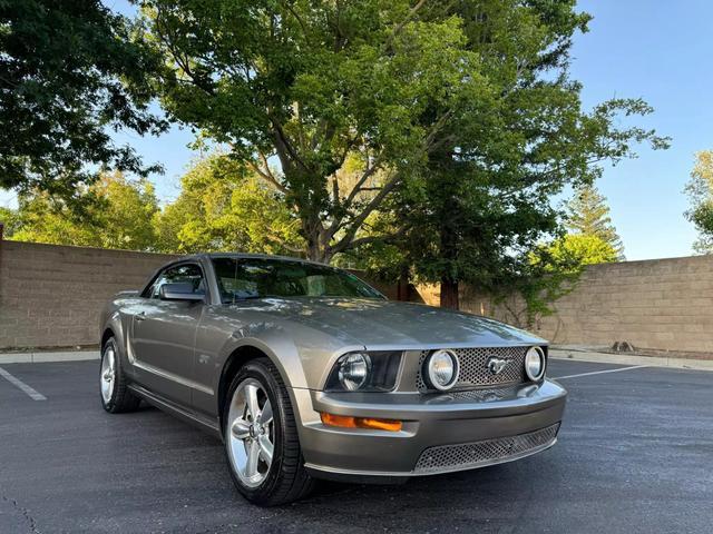 2005 Ford Mustang