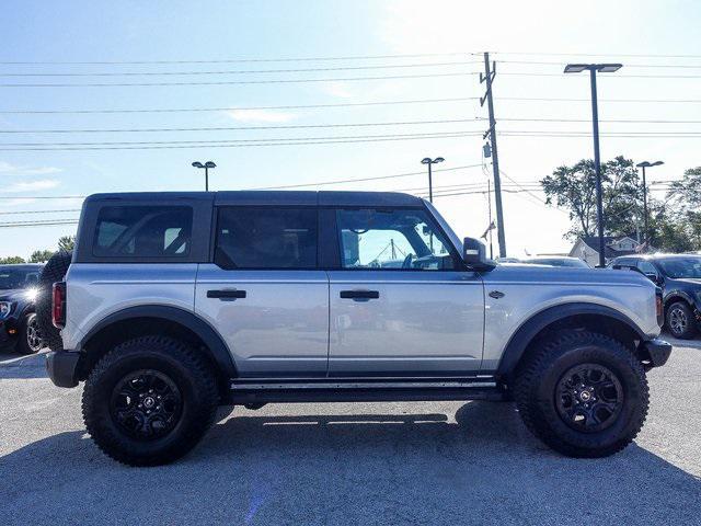 Photo of 2024 Iconic Silver Metallic Ford Bronco