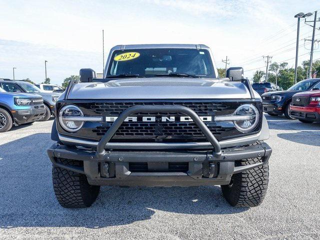 Photo of 2024 Iconic Silver Metallic Ford Bronco