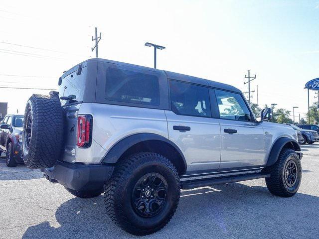 Photo of 2024 Iconic Silver Metallic Ford Bronco