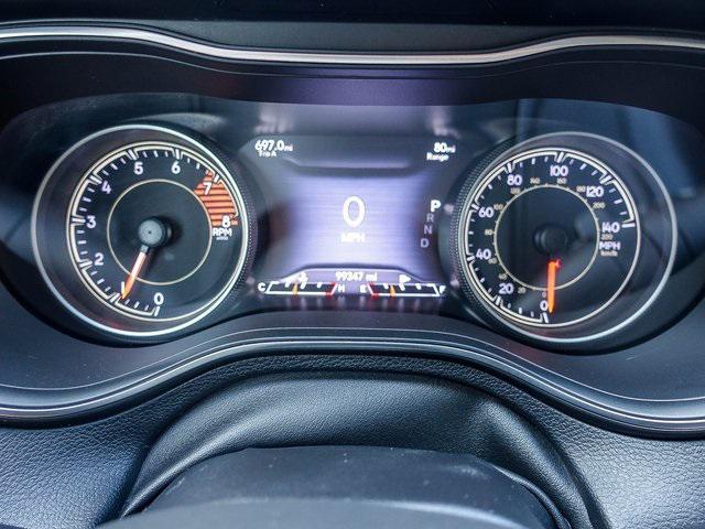 Photo of 2020 Bright White Clearcoat Jeep Cherokee