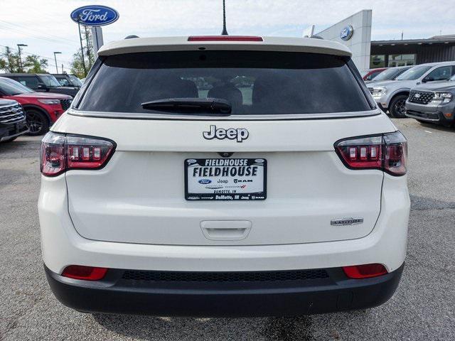 Photo of 2021 White Clearcoat Jeep Compass