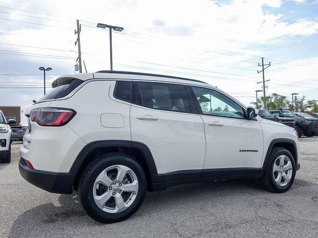 Photo of 2021 White Clearcoat Jeep Compass
