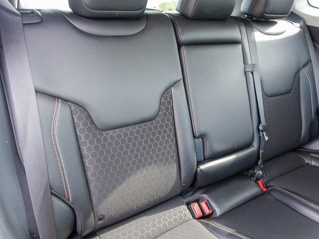 Photo of 2021 White Clearcoat Jeep Compass