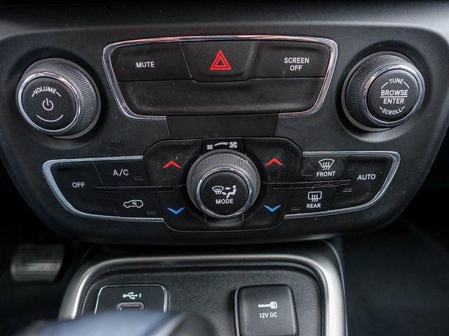 Photo of 2021 White Clearcoat Jeep Compass