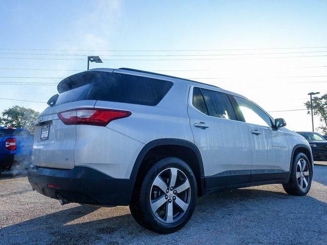 Photo of 2019 Silver Ice Metallic Chevrolet Traverse