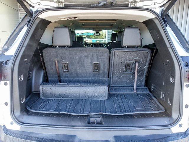 Photo of 2019 Silver Ice Metallic Chevrolet Traverse