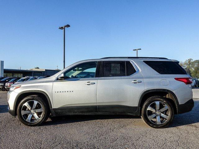 Photo of 2019 Silver Ice Metallic Chevrolet Traverse