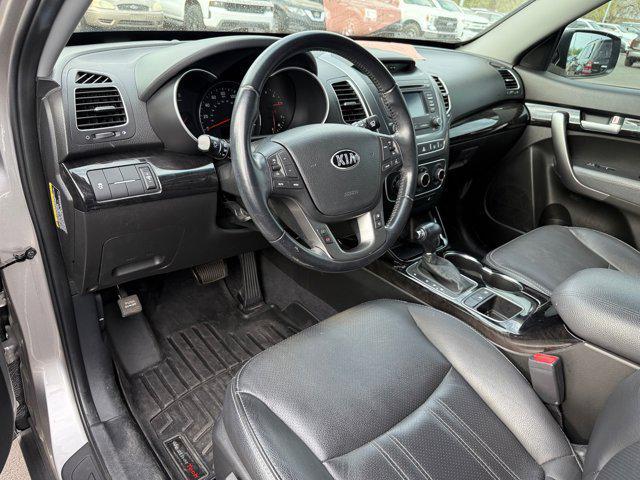 Photo of 2015 Satin Metal Kia Sorento