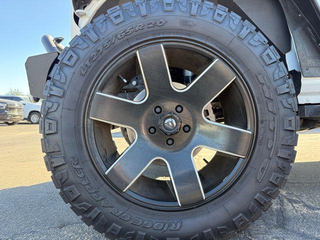 Photo of 2023 Bright White Clearcoat Jeep Gladiator