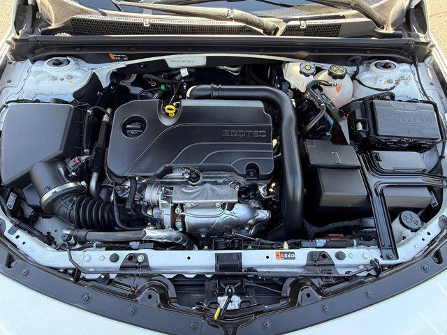 Photo of 2023 Summit White Chevrolet Malibu