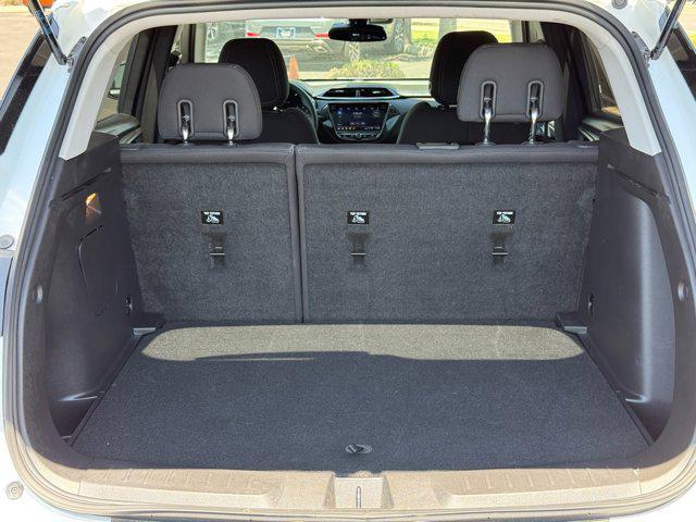 Photo of 2023 Summit White Chevrolet Trailblazer
