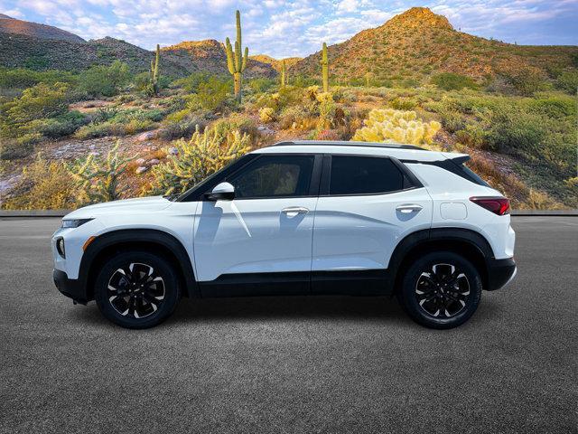 Photo of 2023 Summit White Chevrolet Trailblazer