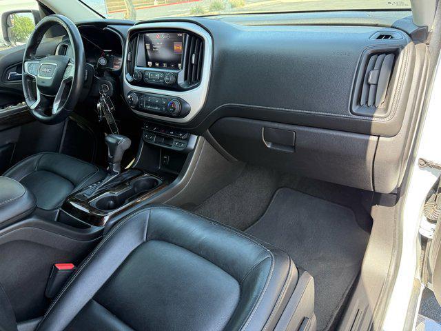 Photo of 2015 Summit White GMC Canyon